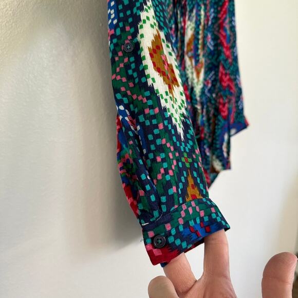 Maeve Anthropologie Pintuck Aztec Pattern Roll Tab Sleeve Tie Button Blouse 4 - Picture 9 of 11